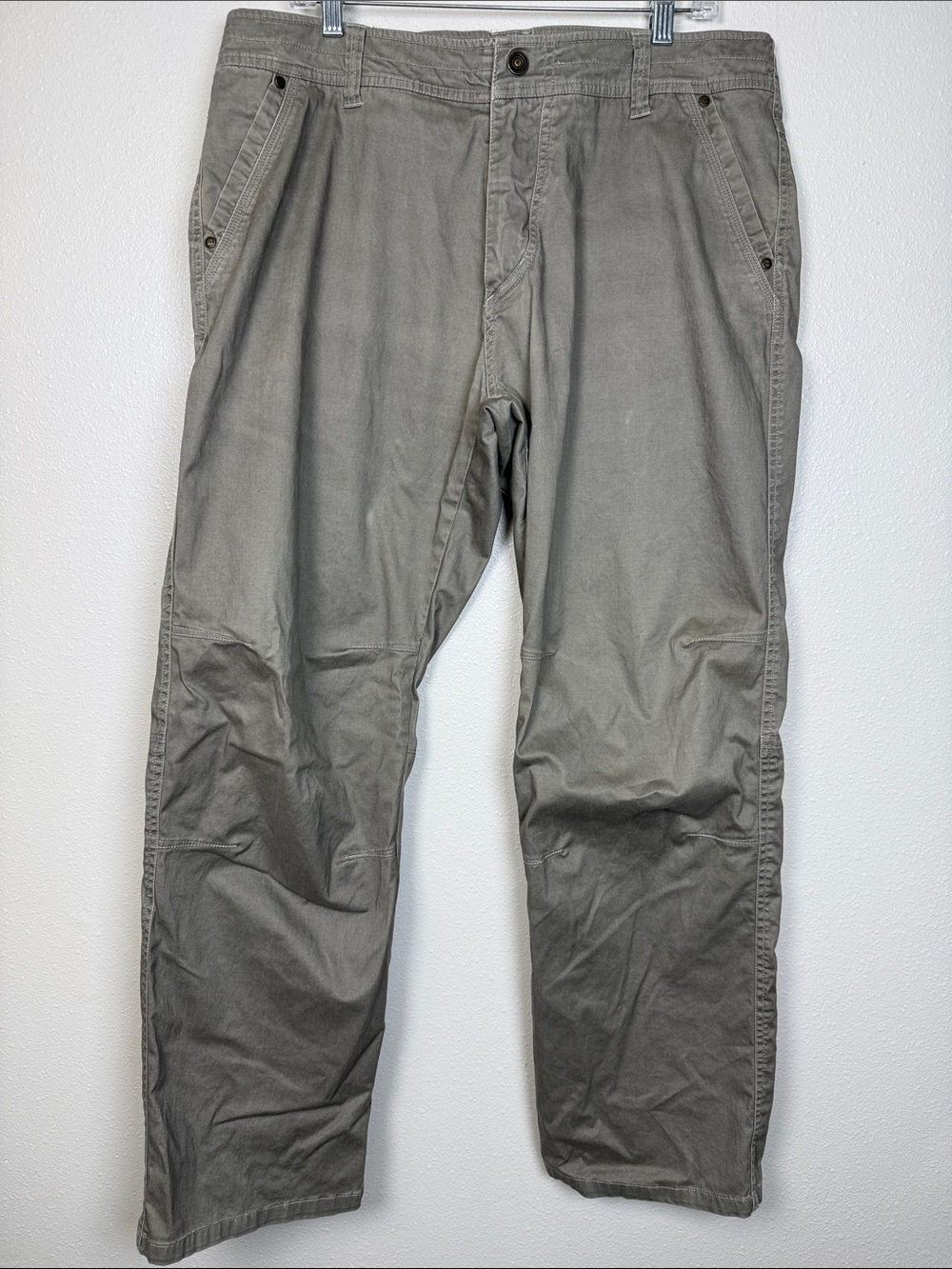 Kuhl SLACKR Pant Taupe PatinaDye Wundura Hiking Stretch Men 36x31 Tag 36x32 Read
